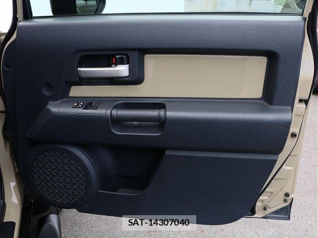 Toyota FJ CRUISER 2011-01 7058565-14