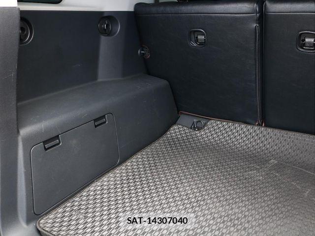 Toyota FJ CRUISER 2011-01 7058565-17