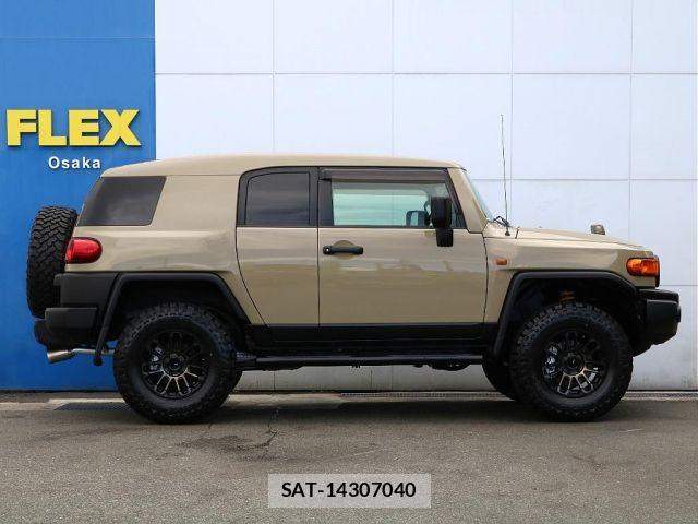 Toyota FJ CRUISER 2011-01 7058565-4