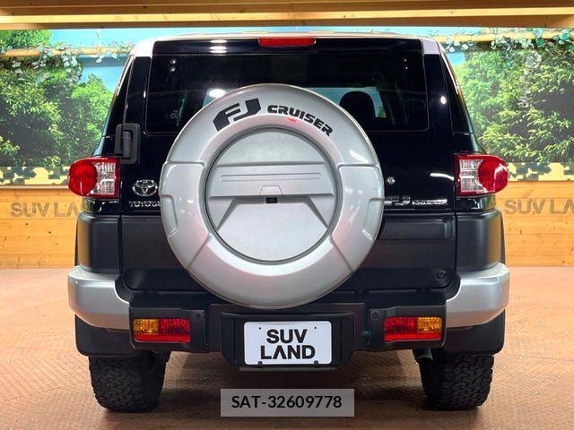 Toyota FJ CRUISER 2013-11 7058566-14