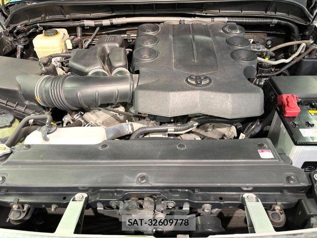 Toyota FJ CRUISER 2013-11 7058566-17