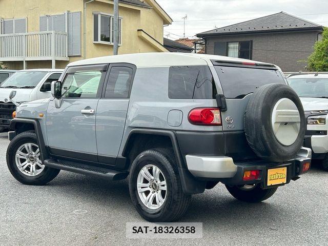 Toyota FJ CRUISER 2015-01 7058564-2