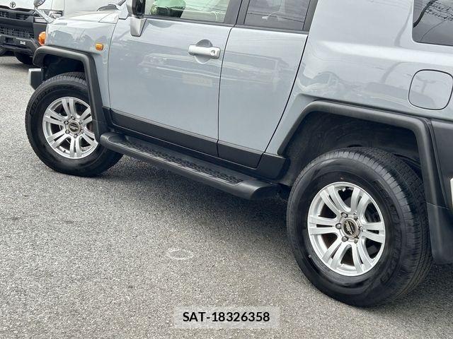 Toyota FJ CRUISER 2015-01 7058564-5