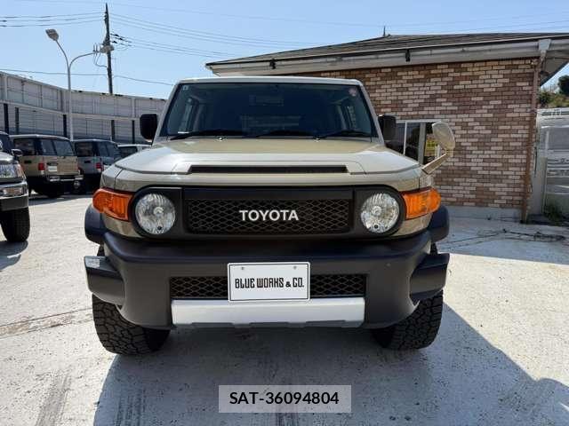 Toyota FJ CRUISER 2011-06 7218647-15