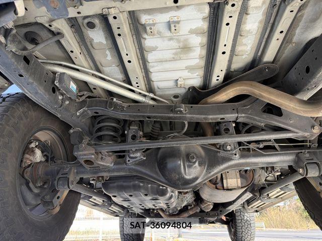 Toyota FJ CRUISER 2011-06 7218647-19