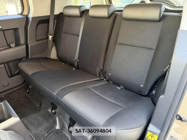 Toyota FJ CRUISER 2011-06 7218647-24