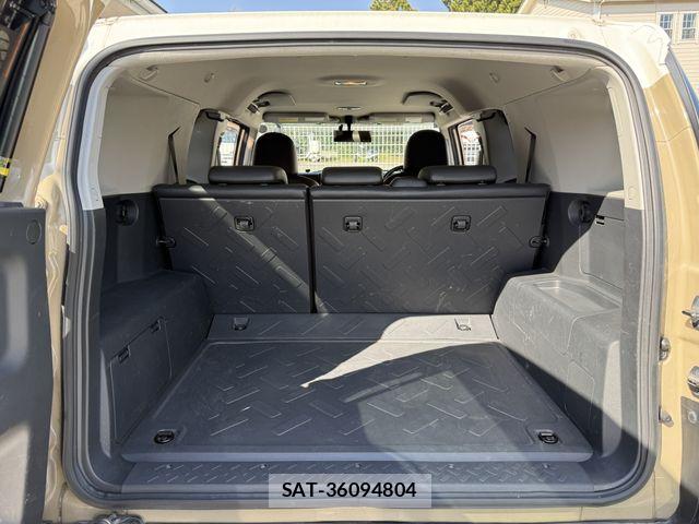 Toyota FJ CRUISER 2011-06 7218647-25