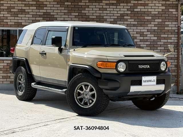 Toyota FJ CRUISER 2011-06 7218647-2