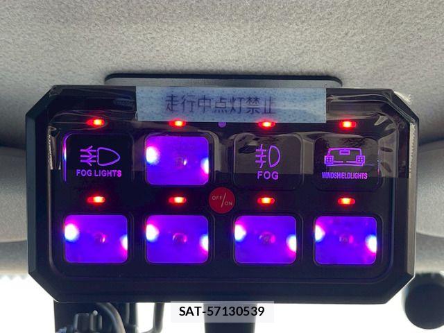 Toyota FJ CRUISER 2012-04 7218646-11