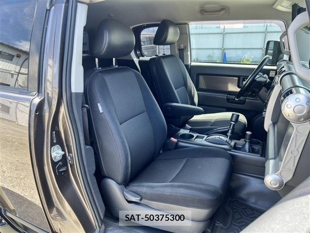 Toyota FJ CRUISER 2011-07 7218642-10