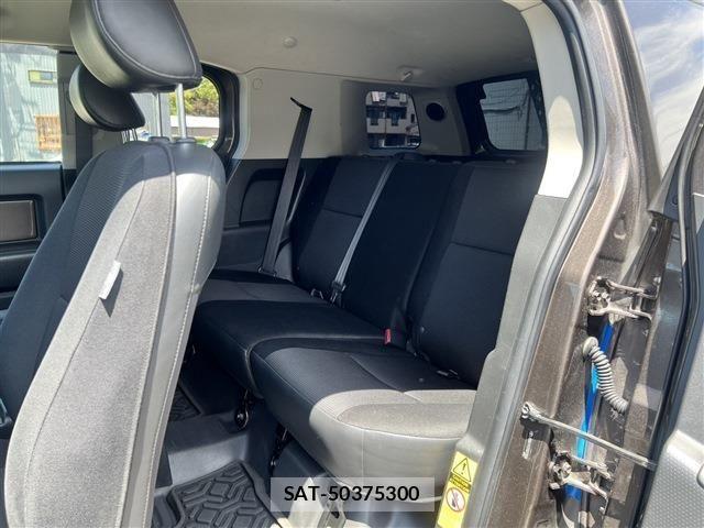 Toyota FJ CRUISER 2011-07 7218642-11