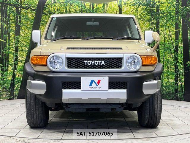 Toyota FJ CRUISER 2012-06 7218652-13