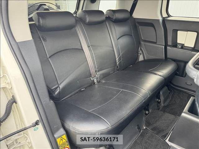 Toyota FJ CRUISER 2012-07 7218649-10
