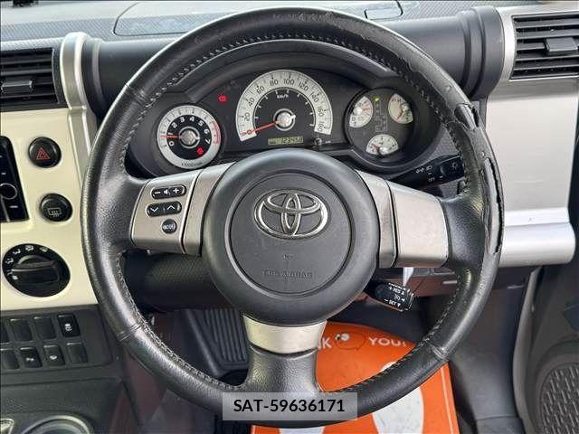 Toyota FJ CRUISER 2012-07 7218649-12