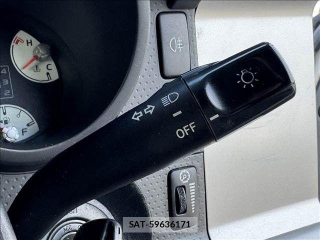 Toyota FJ CRUISER 2012-07 7218649-16