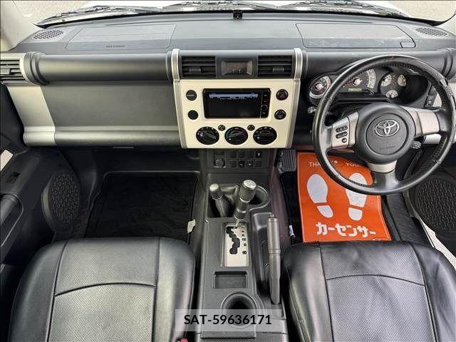 Toyota FJ CRUISER 2012-07 7218649-1