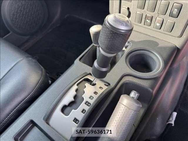 Toyota FJ CRUISER 2012-07 7218649-23