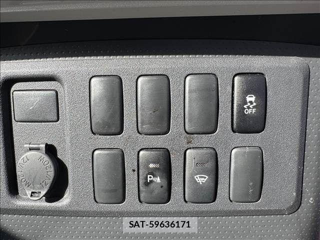 Toyota FJ CRUISER 2012-07 7218649-24