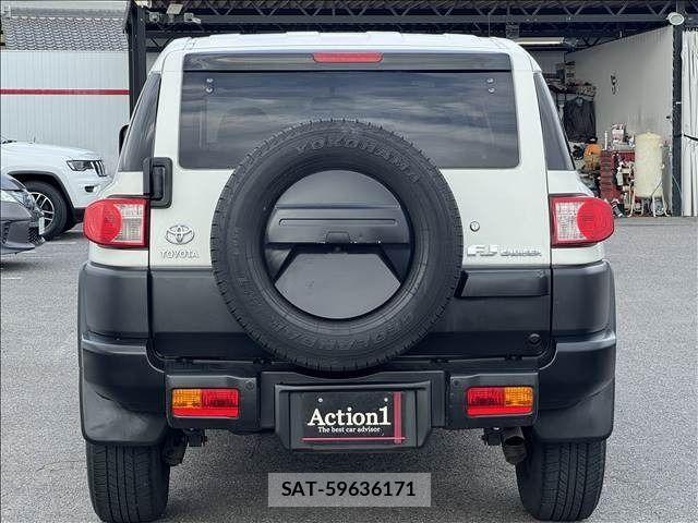 Toyota FJ CRUISER 2012-07 7218649-4