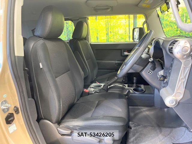 Toyota FJ CRUISER 2014-04 7218651-7