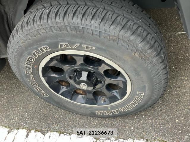 Toyota FJ CRUISER 2012-02 7250816-4