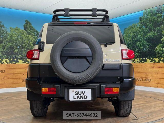 Toyota FJ CRUISER 2018-03 7250810-16