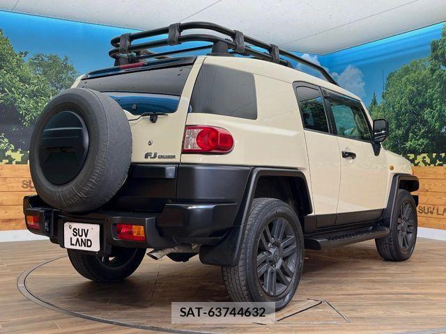 Toyota FJ CRUISER 2018-03 7250810-18