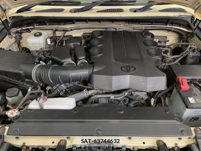 Toyota FJ CRUISER 2018-03 7250810-19