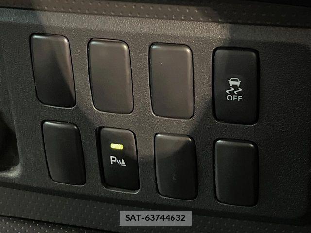 Toyota FJ CRUISER 2018-03 7250810-4