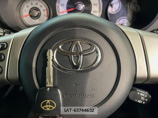 Toyota FJ CRUISER 2018-03 7250810-8