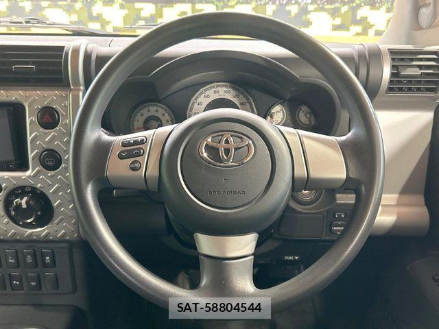 Toyota FJ CRUISER 2015-03 7250811-10