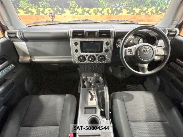 Toyota FJ CRUISER 2015-03 7250811-1