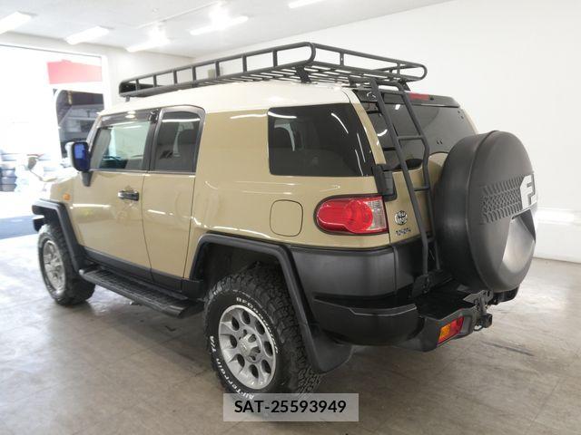 Toyota FJ CRUISER 2010-11 7250814-1