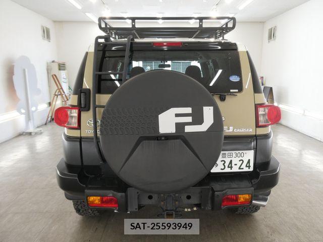 Toyota FJ CRUISER 2010-11 7250814-4
