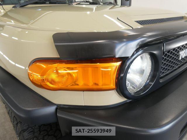 Toyota FJ CRUISER 2010-11 7250814-7