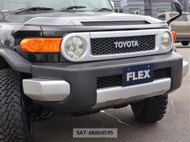 Toyota FJ CRUISER 2011-01 7271896-12
