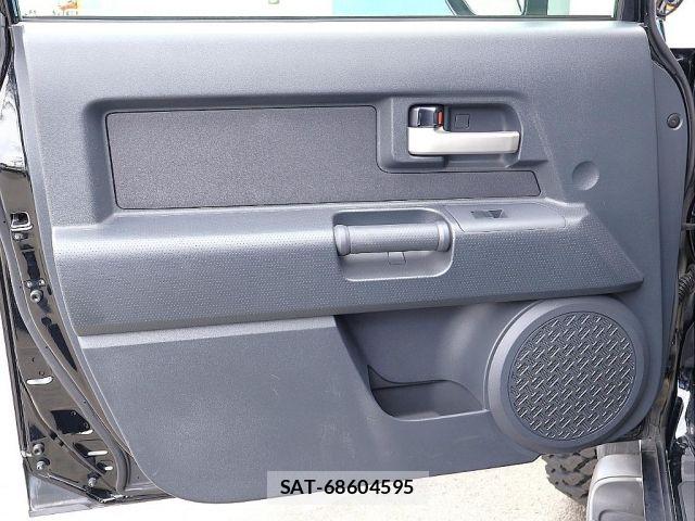 Toyota FJ CRUISER 2011-01 7271896-15