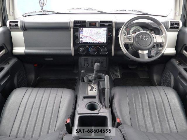 Toyota FJ CRUISER 2011-01 7271896-3