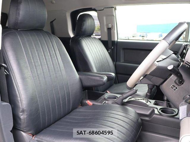 Toyota FJ CRUISER 2011-01 7271896-5
