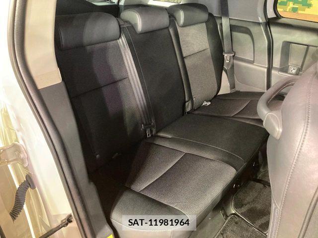 Toyota FJ CRUISER 2017-07 7271897-8