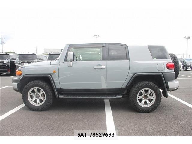 Toyota FJ CRUISER 2012-11 7271898-11