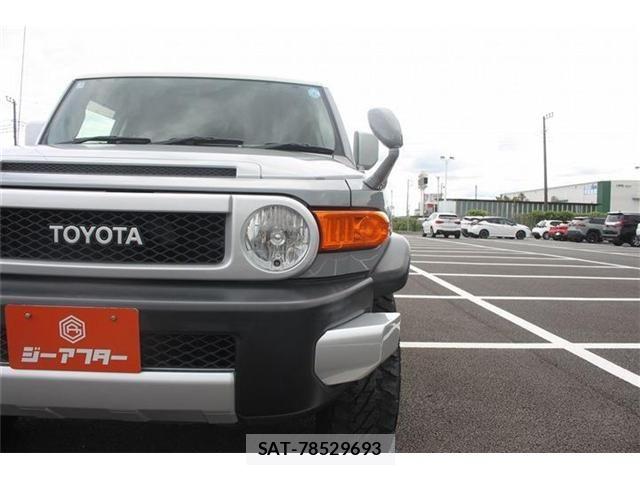 Toyota FJ CRUISER 2012-11 7271898-13