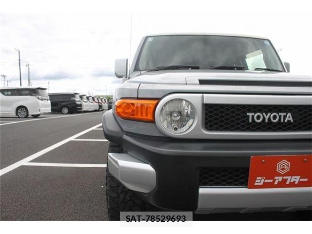 Toyota FJ CRUISER 2012-11 7271898-15