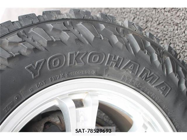 Toyota FJ CRUISER 2012-11 7271898-23