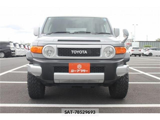 Toyota FJ CRUISER 2012-11 7271898-5