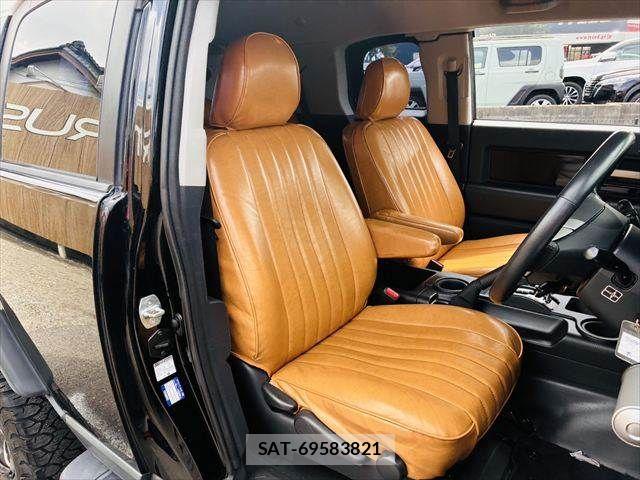 Toyota FJ CRUISER 2012-11 7327081-9