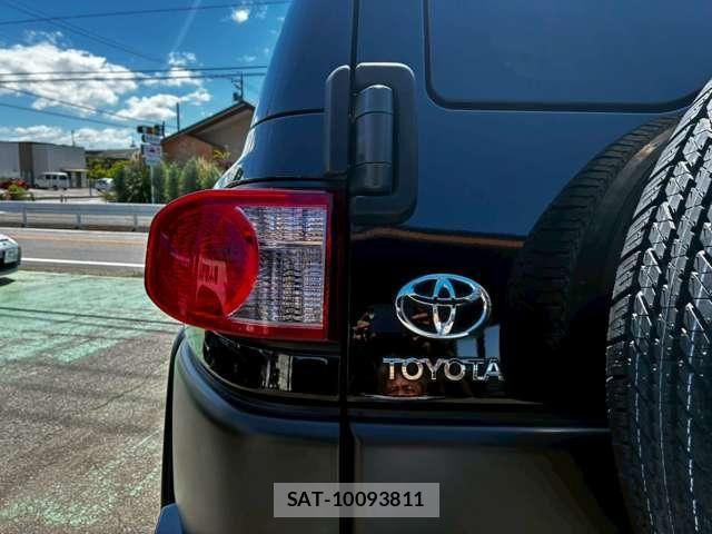 Toyota FJ CRUISER 2013-02 7327083-16