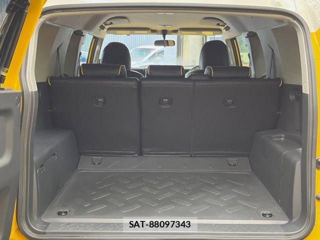 Toyota FJ CRUISER 2012-01 7357772-9