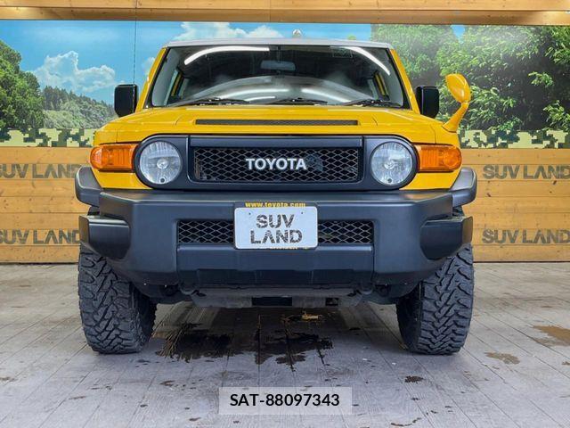 Toyota FJ CRUISER 2012-01 7357772-13