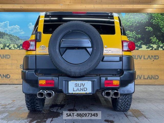 Toyota FJ CRUISER 2012-01 7357772-14
